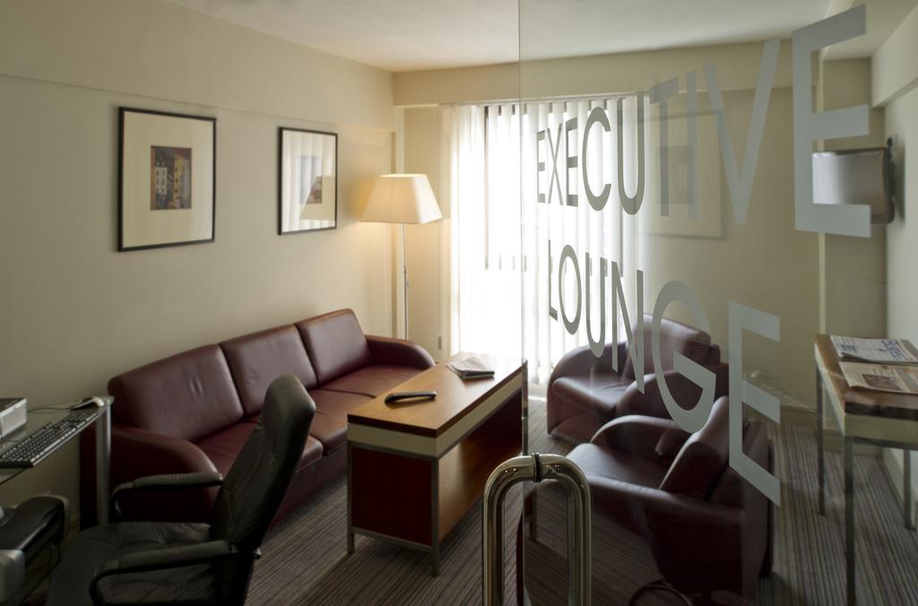 Clarion Croydon Park Hotel Екстер'єр фото